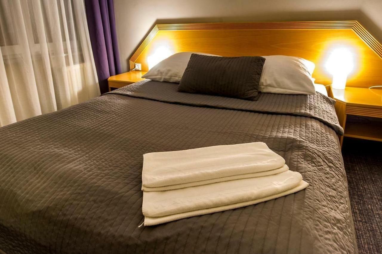 Wawrzkowizna Hotell Rząsawa Eksteriør bilde