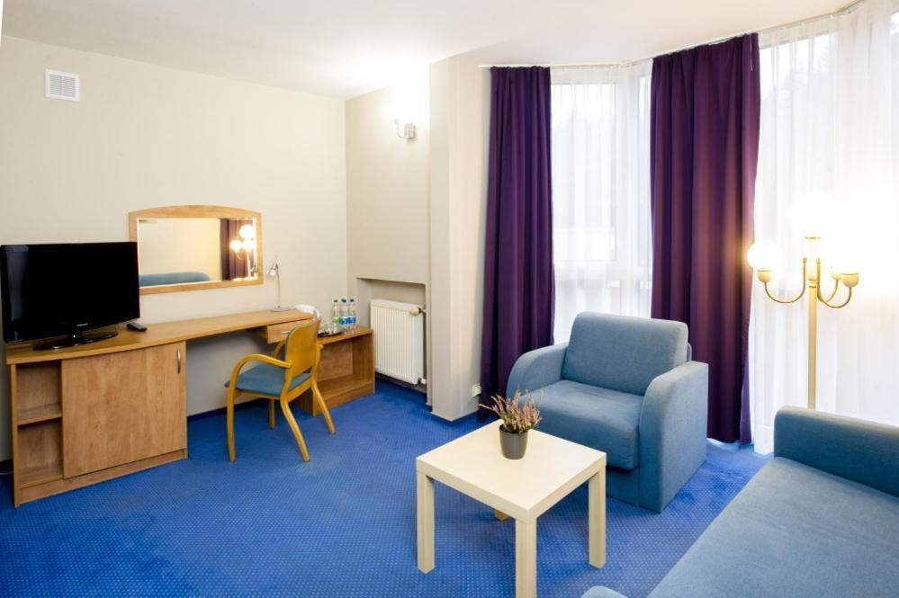 Wawrzkowizna Hotell Rząsawa Eksteriør bilde